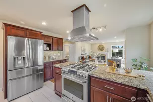8804 5th Ave NE, Seattle, WA 98115 - Photo 9