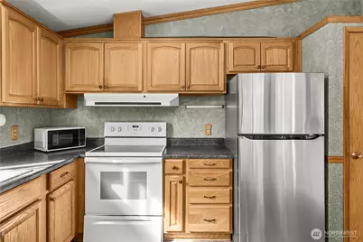 21716 146th Street E, Bonney Lake, WA 98391 - Photo 15