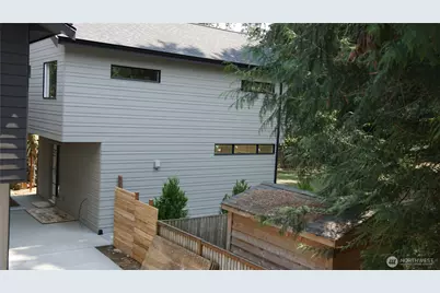 14338 Bagley Avenue N #unit B, Seattle, WA 98133 - Photo 25