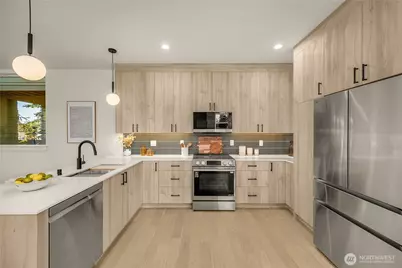 14338 Bagley Avenue N #unit B, Seattle, WA 98133 - Photo 7