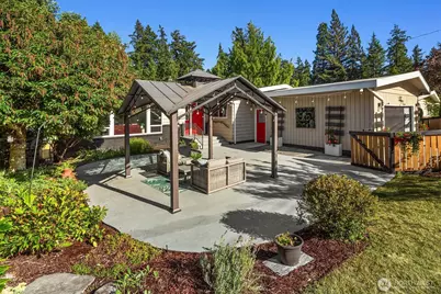1512 167th Avenue SE, Bellevue, WA 98008 - Photo 1