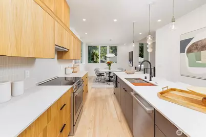 2011 NE 123rd Street, Seattle, WA 98125 - Photo 11