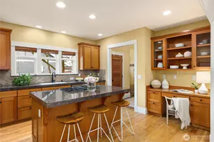 8966 North Town Dr NE, Bainbridge Island, WA 98110 - Photo 15