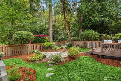 8966 North Town Dr. NE, Bainbridge Island, WA 98110 - Photo 29