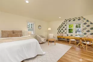 8966 North Town Dr NE, Bainbridge Island, WA 98110 - Photo 31
