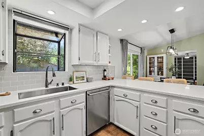 14205 154th Avenue SE, Renton, WA 98059 - Photo 11
