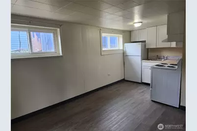 1017 4th Street #B, Bremerton, WA 98337 - Photo 3