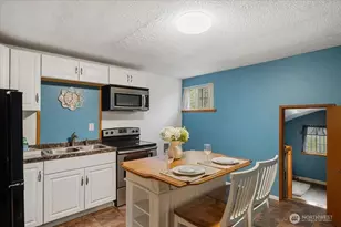 209 Emery Ave N, South Prairie, WA 98385 - Photo 27