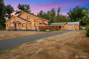 209 Emery Ave N, South Prairie, WA 98385 - Photo 1