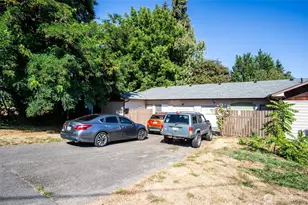 1126 Puget St NE, Olympia, WA 98506 - Photo 3
