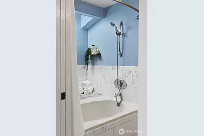 3802 25th Avenue W #4G, Seattle, WA 98199 - Photo 13