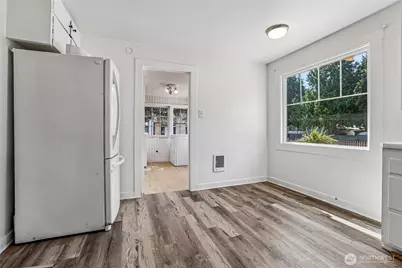 6925 52nd Avenue W, University Place, WA 98467 - Photo 3