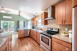 909 SW Langston Rd, Renton, WA 98057 - Photo 5
