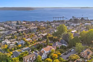 307 W Highland Dr, Seattle, WA 98119 - Photo 27