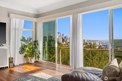 307 W Highland Drive, Seattle, WA 98119 - Photo 7