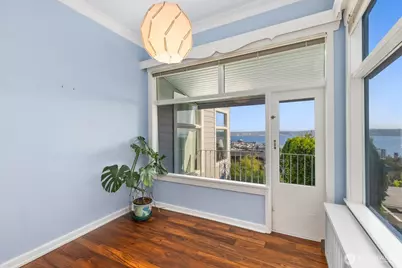307 W Highland Drive, Seattle, WA 98119 - Photo 17
