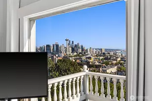 307 W Highland Dr, Seattle, WA 98119 - Photo 23