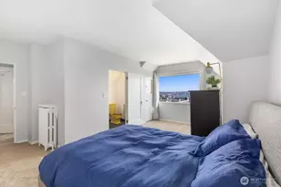 307 W Highland Dr, Seattle, WA 98119 - Photo 21