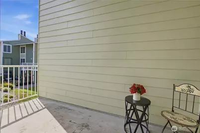 22240 24th Avenue S #E38, Des Moines, WA 98198 - Photo 17