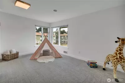 22240 24th Avenue S #E38, Des Moines, WA 98198 - Photo 27