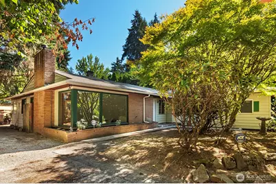 17552 Ballinger Way NE, Lake Forest Park, WA 98155 - Photo 1