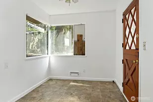 17552 Ballinger Way NE, Lake Forest Park, WA 98155 - Photo 11