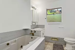 17552 Ballinger Way NE, Lake Forest Park, WA 98155 - Photo 15