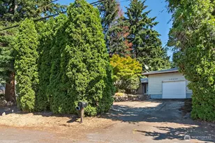 17552 Ballinger Way NE, Lake Forest Park, WA 98155 - Photo 3