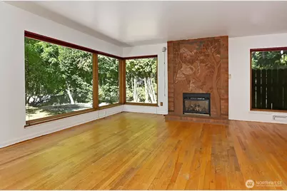 17552 Ballinger Way NE, Lake Forest Park, WA 98155 - Photo 5