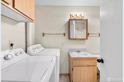 903 27th Street #2, Anacortes, WA 98221 - Photo 23