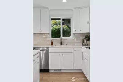 16515 1st Ave SE, Bothell, WA 98012 - Photo 13