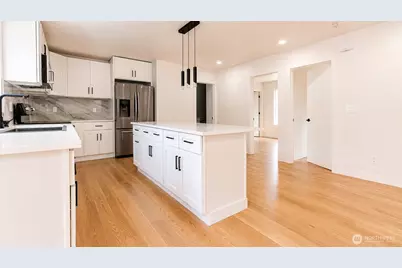 11232 1st Avenue S, Seattle, WA 98168 - Photo 9