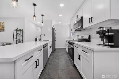 233 S 301st Street, Federal Way, WA 98003 - Photo 13