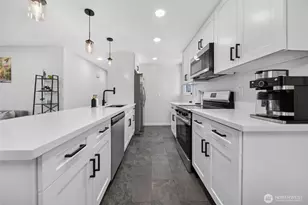 233 S 301st St, Federal Way, WA 98003 - Photo 13