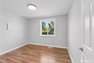 1413 S 276th Pl, Des Moines, WA 98198 - Photo 15