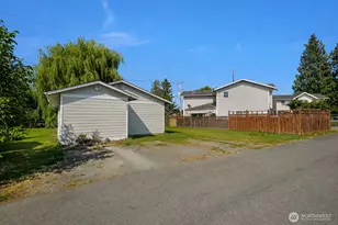 221 Front St, Sumas, WA 98295 - Photo 17