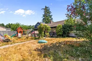 302 115th St E, Tacoma, WA 98445 - Photo 3