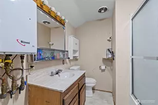 302 115th St E, Tacoma, WA 98445 - Photo 17