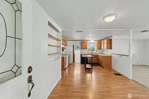 2101 S 324th St, Federal Way, WA 98003 - Photo 3