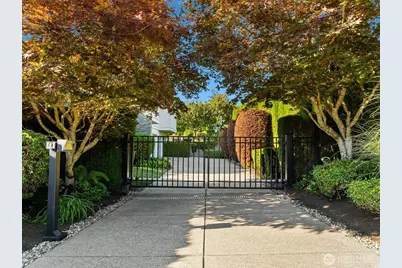 9040 NE 14th Street, Clyde Hill, WA 98004 - Photo 5