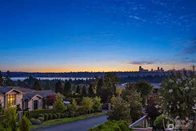 9040 NE 14th Street, Clyde Hill, WA 98004 - Photo 19