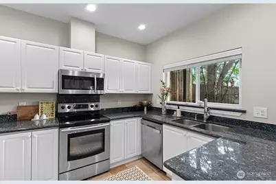 401 S 51st Court, Renton, WA 98055 - Photo 17