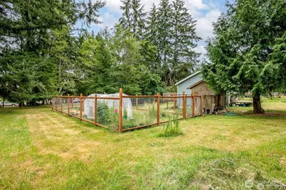 406 E Madrona Drive, Lakebay, WA 98349 - Photo 25