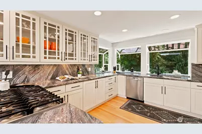 15510 NE 160th Street, Woodinville, WA 98072 - Photo 13