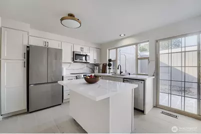 8626 Onyx Drive SW #D, Lakewood, WA 98498 - Photo 11