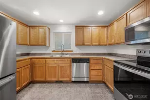 938 Quinn Ave, Marysville, WA 98270 - Photo 9