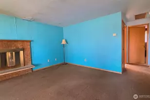 20291 Aliston Ln, Burlington, WA 98233 - Photo 5