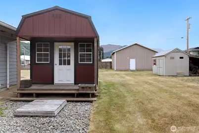 102 W Adams Avenue, Morton, WA 98356 - Photo 31