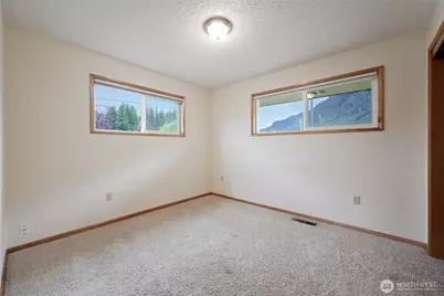 102 W Adams Avenue, Morton, WA 98356 - Photo 25