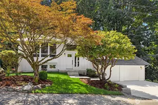 8820 194th St SW, Edmonds, WA 98026 - Photo 3